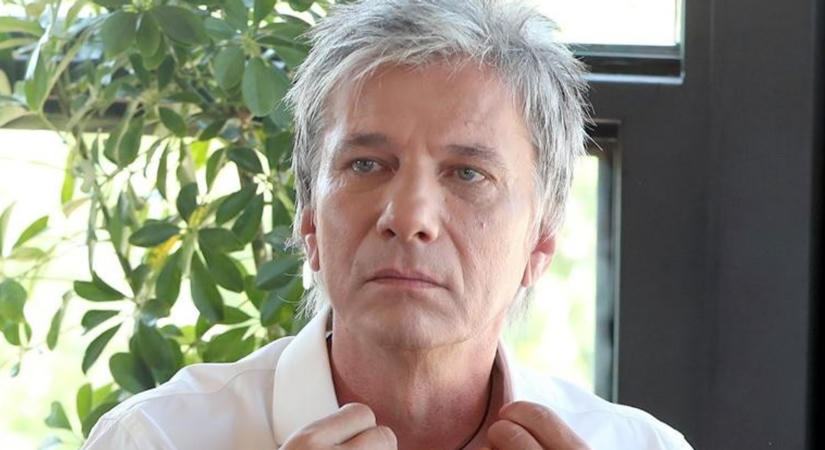 Ma reggel. Tiltakozók a rádió épületénél Bochkor Gábort keresték, majd olyan történt...