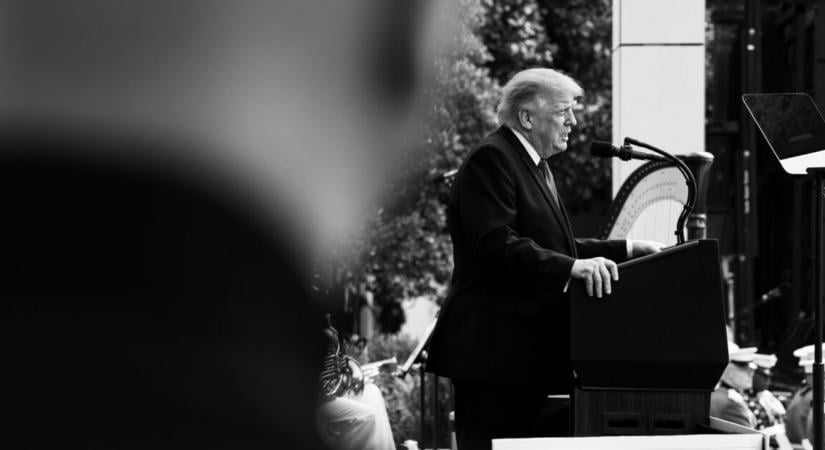 Az USA azonnal kiadta a tűzparancsot, elemeire lőtték az iráni hajókat