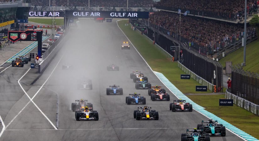 Kiderült, mitől álltak meg tömegesen az F1-autók