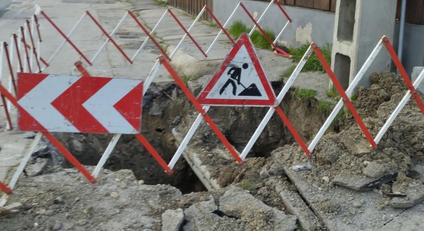 Most érkezett: Ezt a szakaszt zárják le csőtörés miatt Székesfehérváron!