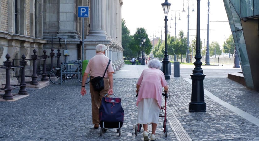Bencsik János sem kapott egyértelmű ígéretet a Pénzügyminisztériumtól: több mint százezer nyugdíjas járhat pórul