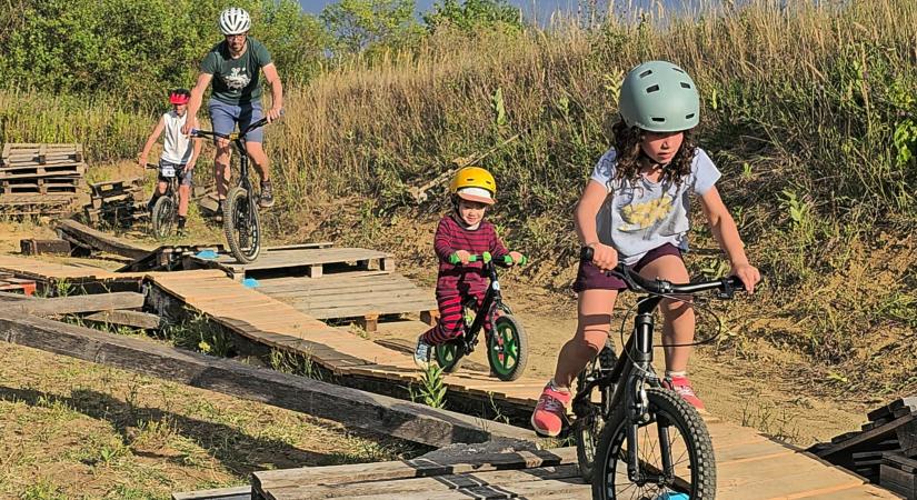 Komplex kerékpáros élményt kínál a Kesztölci Bringapark
