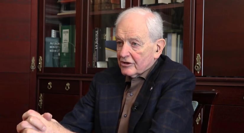 A korábbi igazságügyi miniszter sem érti, miért volt vezetőszár Fásy Marikán: "A megalázás csak akkor engedhető meg, ha nem kerülhető el"