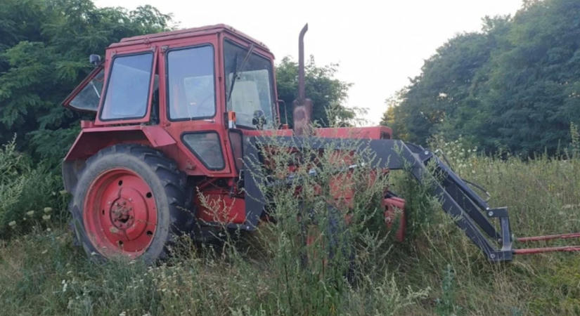 A megyehatáron cikázott a lopott traktorral a belga férfi