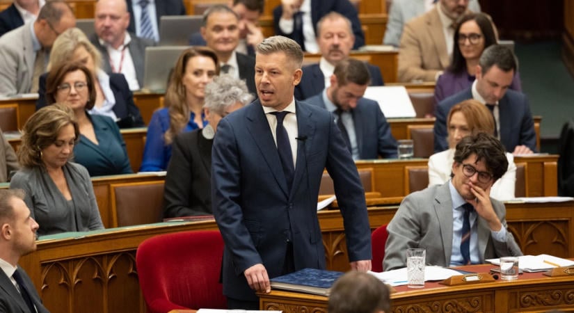„Jó Gazdálkodj okosan! játékot" – Magyar Péter keményen beszólt a fideszes képviselőnek a parlamentben
