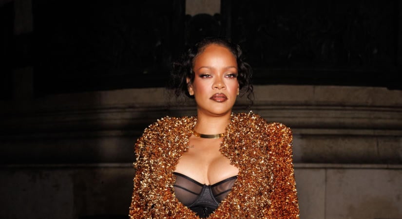 Rihanna merész fehérneműben mutatta meg az alakját