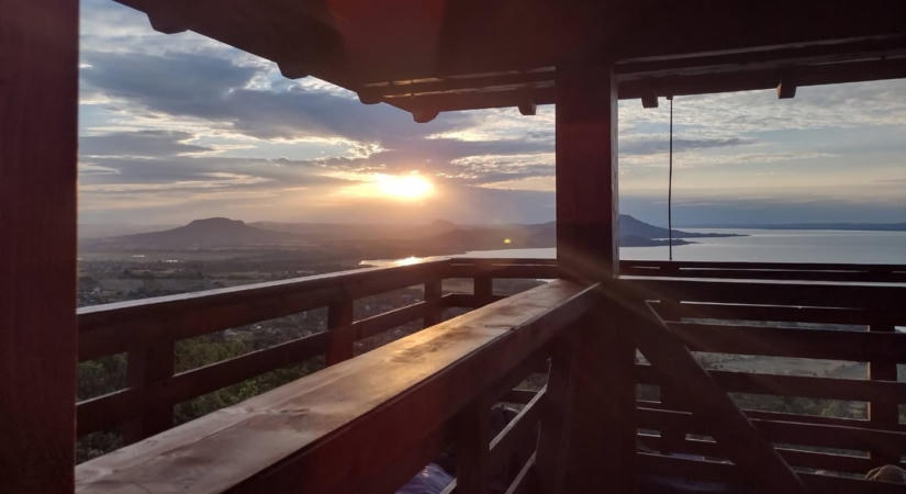 A Pap-hegy kilátója: ilyen panoráma nyílik a Batsányi-kilátóból