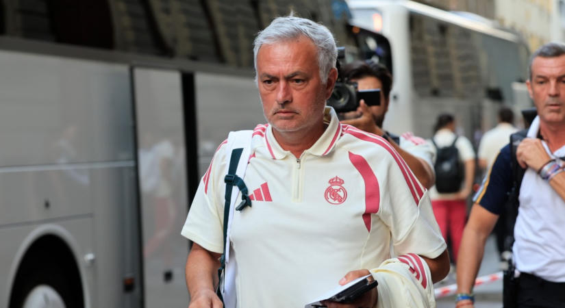 Aláírást is osztogattak: így érkezett meg Budapestre a Real Madrid – fotók