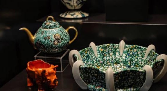 Még 3 napig látogatható! Hétköznapi luxus – amikor egy tányérból társadalomtörténet lesz