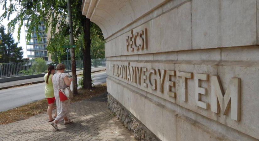 Doktoranduszok háborognak azon a nyílt levélen, amely leállítaná a doktori védéseket a Pécsi Tudományegyetem filozófiadoktori iskolában