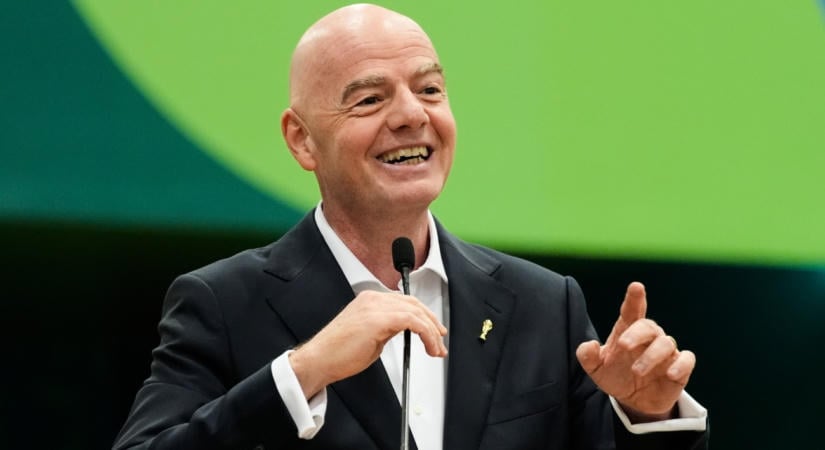 Infantino nem tüntethet ki több politikust