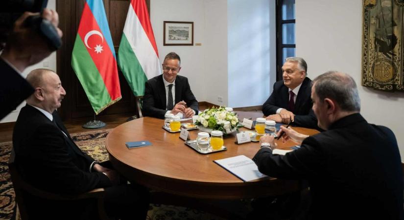 A Karmelitában járt az azeri elnök