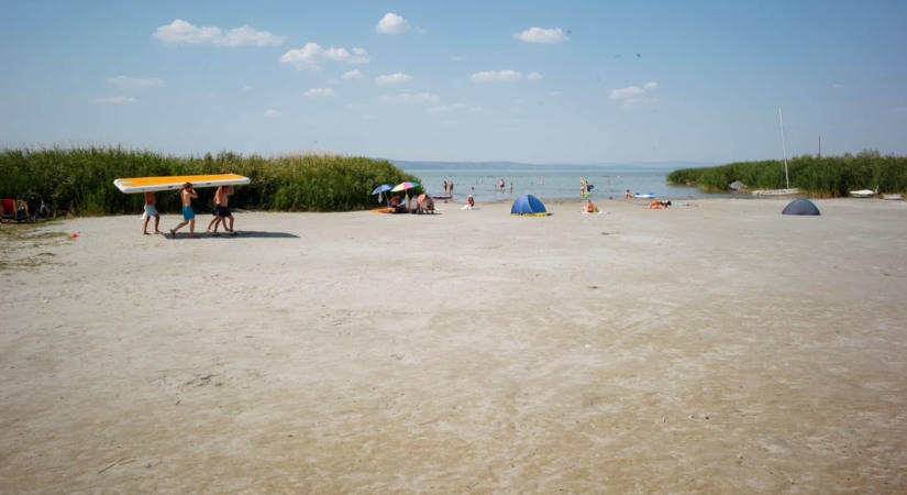 Balatoni veszélyre hívta fel a strandolók figyelmét a rendőrség