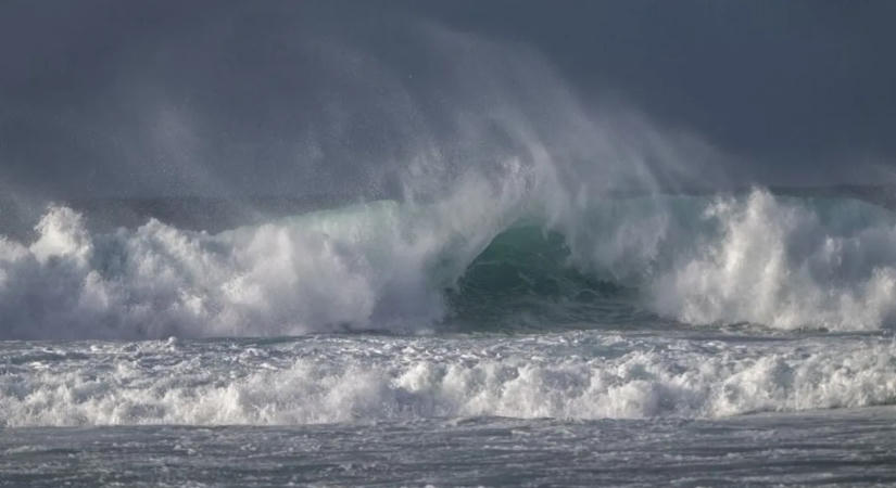 Hurrikán fenyegeti Hawaiit, áradások és földcsuszamlások veszélyére figyelmeztetnek