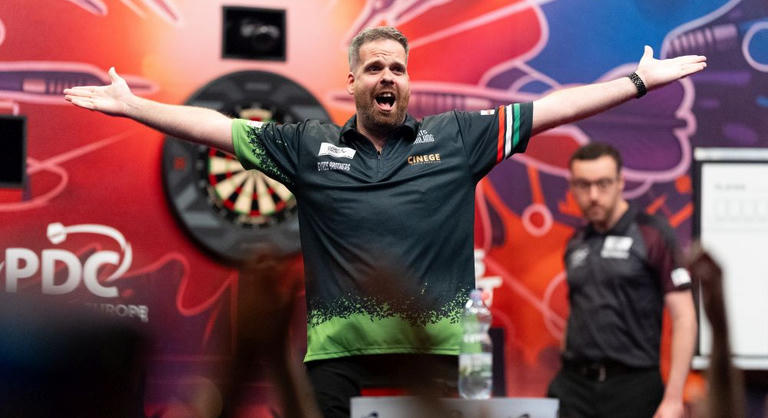 Visszatért a darts Budapestre, két magyart is ünnepelhetett az MVM Dome népe