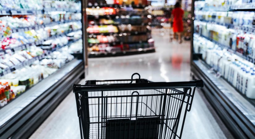 Az élelmiszer-, ital-, dohányáru szaküzletek forgalma közel öt százalékkal csökkent – Vajon miért?