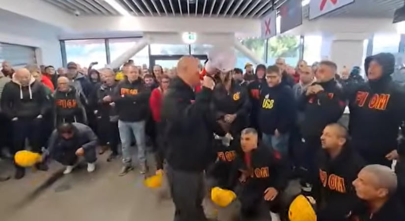 Acélgyári munkások a genovai repteret, kamionosok pedig Nápoly közlekedését bénították meg