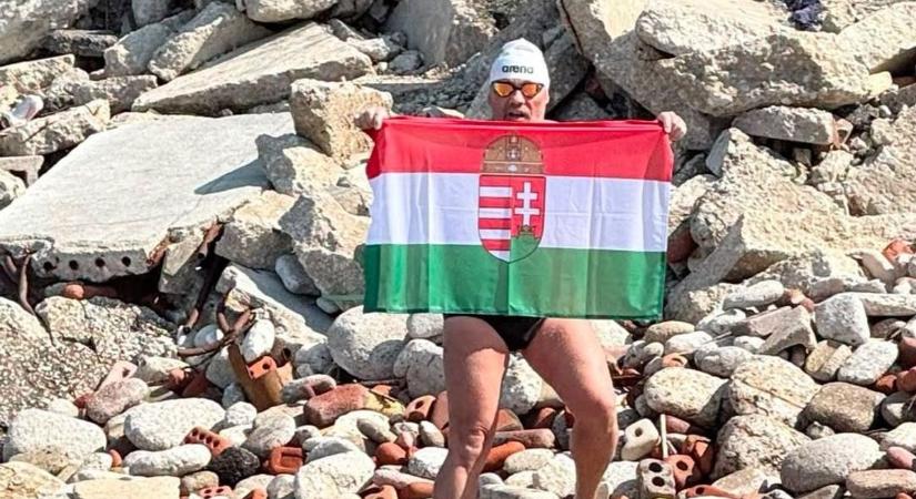 Ez is kipipálva: Mányoki Attila átúszta az Ontario-tavat is!