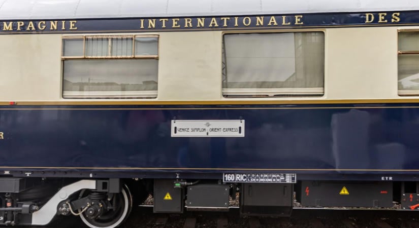 Átfutott a Dunántúlon az Orient Expressz: belső fotókon és videón a méregdrága luxusvonat
