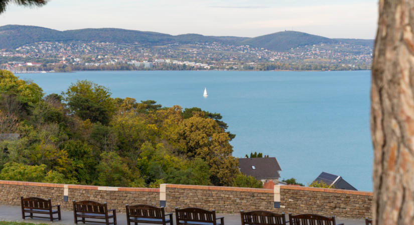 Döntöttek! Nem halogatják tovább, ezen a hétvégén lesz a Balaton-átúszás