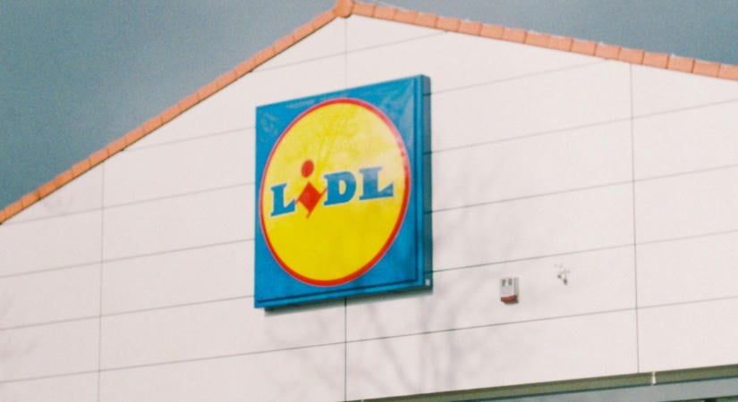 Kocsmát nyitott a Lidl, máris megrohanták az emberek!