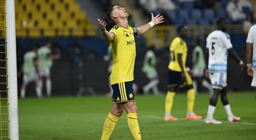 Ez egyre kínosabb, Cristiano Ronaldón röhögnek az újabb blamája után