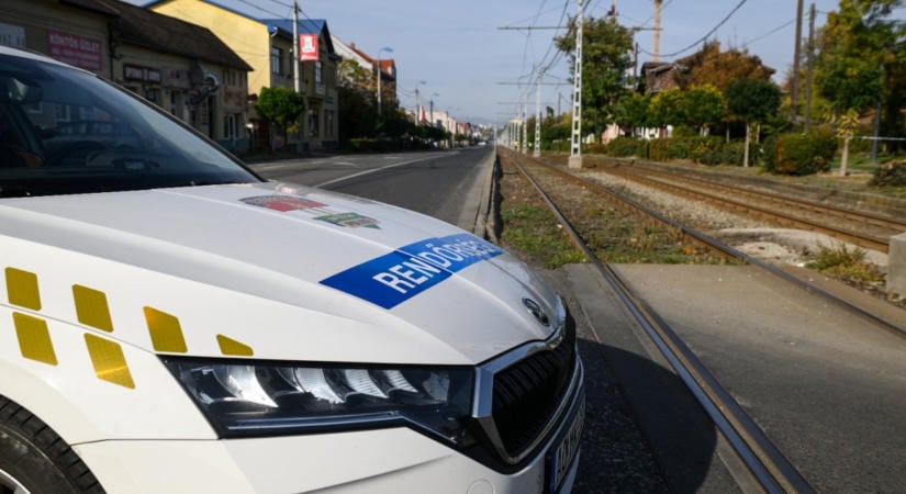 Szovjet bombát hatástalanítottak Budapesten, itt vannak a képek