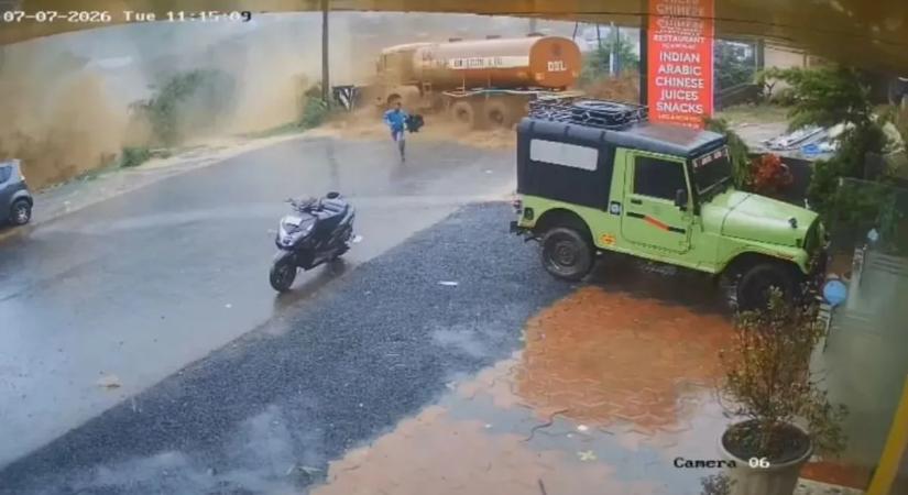 Indiai földcsuszamlás: csodával határos módon élte túl a katasztrófát egy házaspár – videó