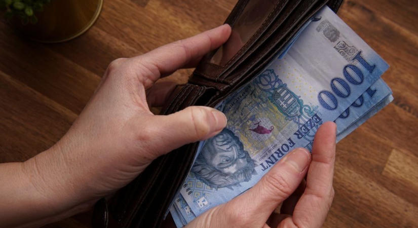 Megjelent az új ezerforintos Magyarországon, felirat különbözteti meg a régitől