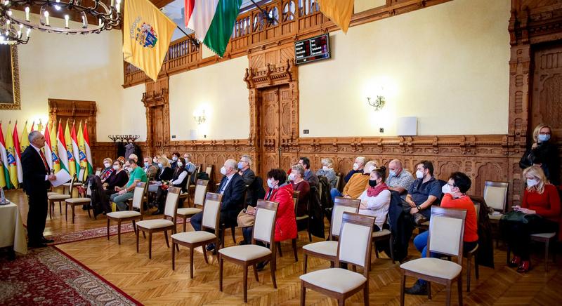 Megemelték a háziorvosok ügyeleti díját; átalakul az iskolaorvosi ügyelet