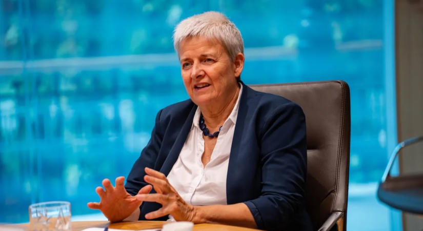 Hiába tiltakozott a tantestület Csömörön, Lannert Judit újra kinevezte az igazgatót
