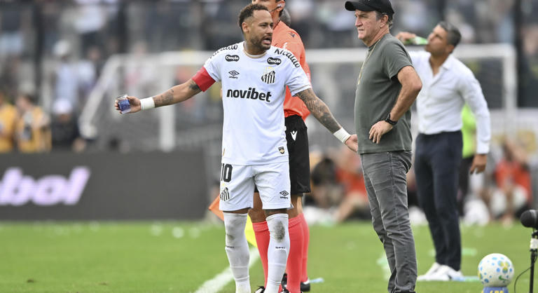 Megsérült Neymarék kapusa, mégis a brazil támadónak kellett elhagynia a pályát
