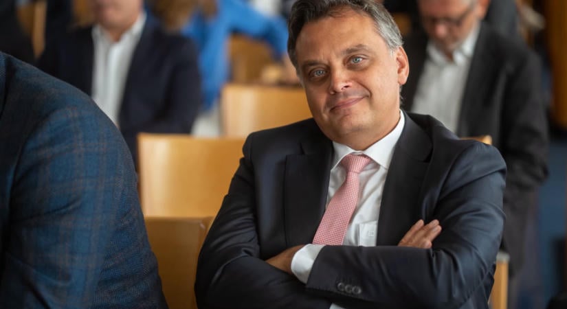Latorcai Csaba kereszténydemokrata győzelemnek nevezte a szenteste munkaszüneti nappá tételét