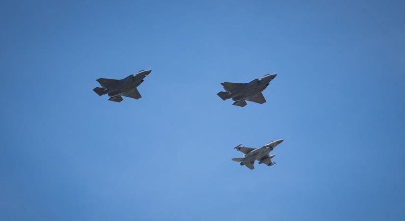 Tíz évre előre tervezhet a Lockheed Martin: több százmilliárd dolláros hadiipari programról egyezett meg a Pentagonnal, az F-35-ös lehet az amerikai légierő csúcsgépe