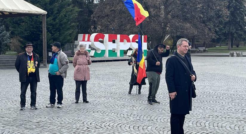 Nem hátrál a szélsőséges nacionalista: Tîrnoveanuék Sepsiszentgyörgyön tüntetnek pénteken