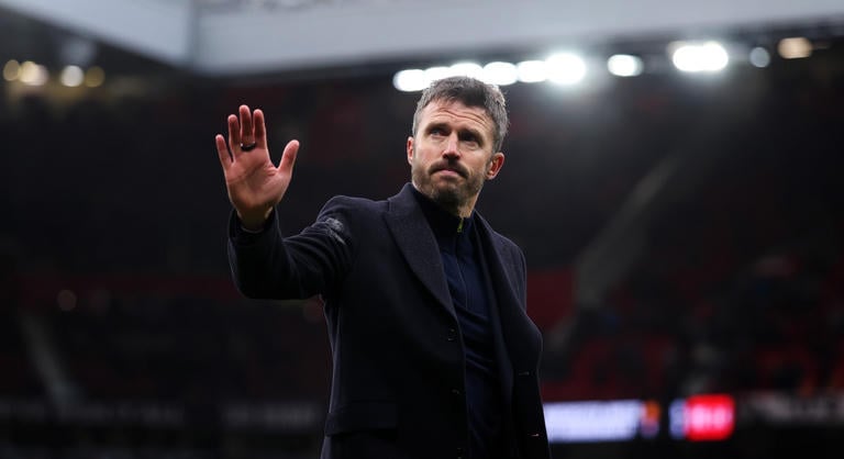 Egyelőre megúszhatta a kirúgást a Manchester United edzője