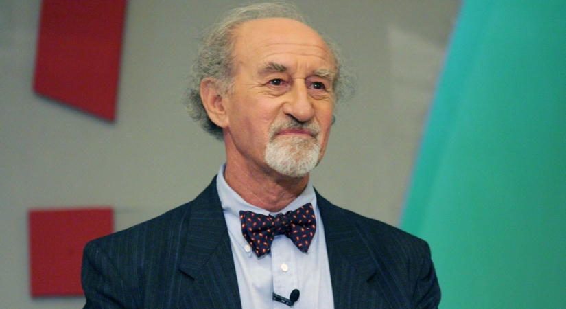 Meghalt Berend T. Iván
