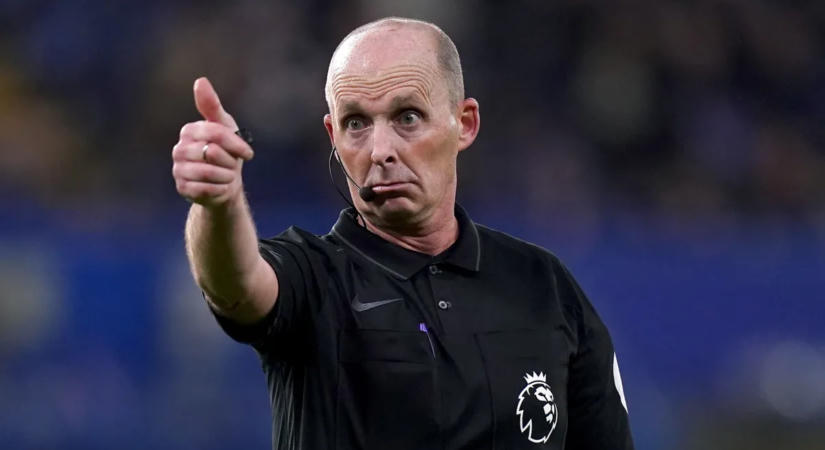 Hihetetlen vallomás: saját magát szórakoztatta Premier League-meccseken a játékvezető