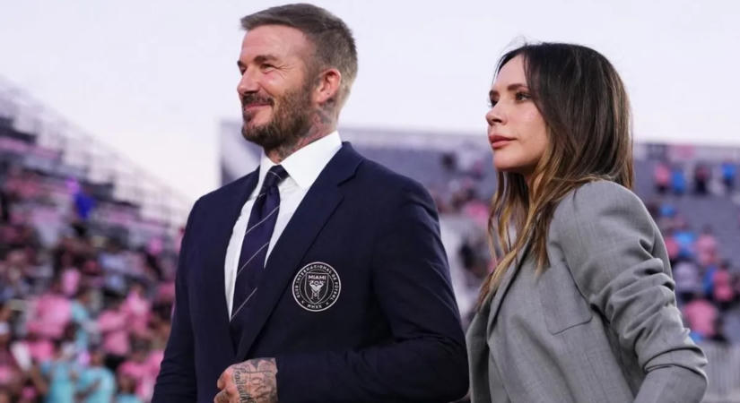 „Majd felrobbant a dühtől” – Károly király éktelen haragra gerjedt David és Victoria Beckham miatt