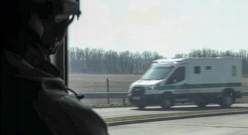 Telex: Szathmáry Zoltán testvére érintett az aranykonvoj-ügyben, ezért farolhatott ki mögüle a Tisza