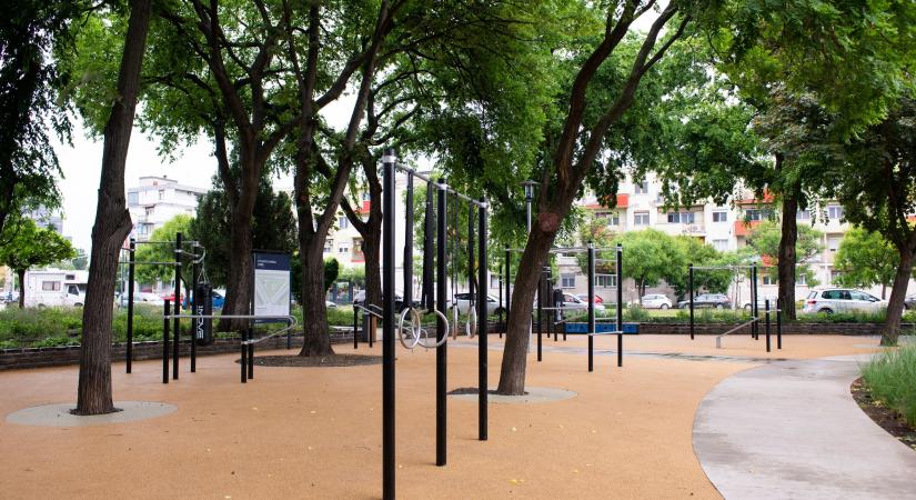 Okospadokat, fitneszeszközöket és nyugágyakat talál a megújult budai parkban