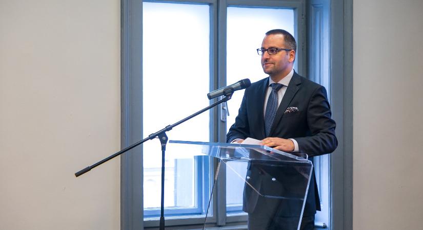 Lánczi Tamás szerint a „demokratikus akaratképzést” eltérítik a külső erők