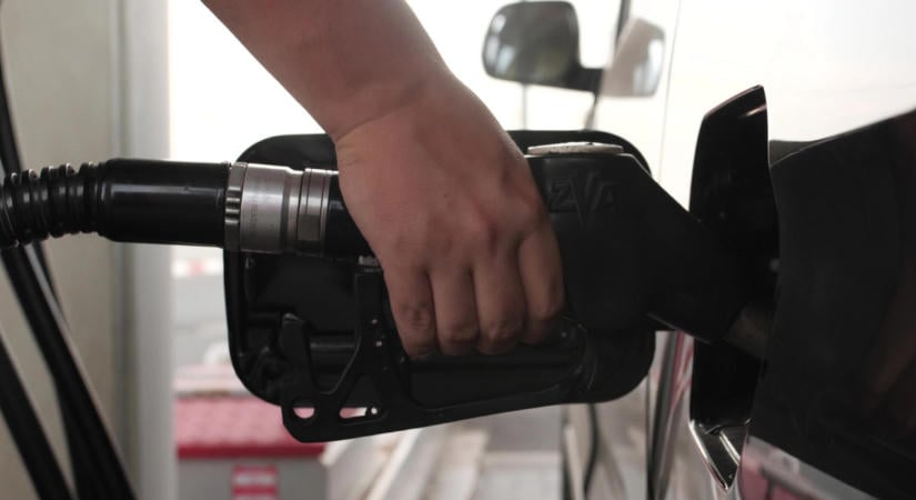 Mennyire fáj kedden tankolni? Itt vannak a legfrissebb árak