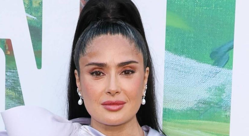 Salma Hayek lánya szőke bombázó: a 18 éves Valentina szépségét csodálja mindenki a neten