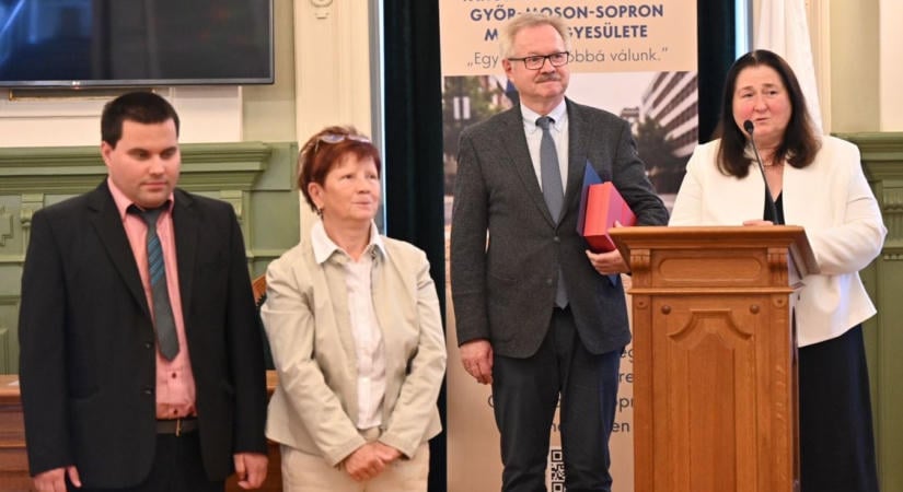 Hetven éve a vakokért és gyengénlátókért – Jubileumot ünnepeltek Győrben