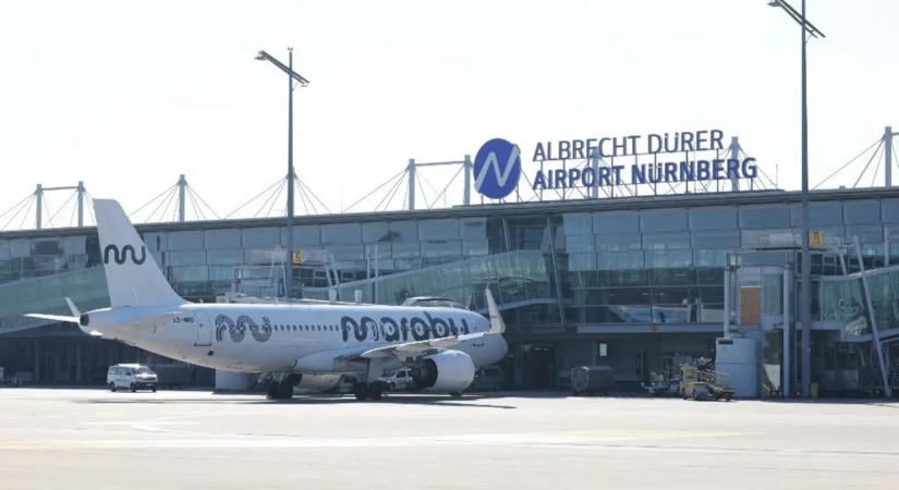 Rendőrök lepték el a német repülőteret, teljesen leállt a légiforgalom