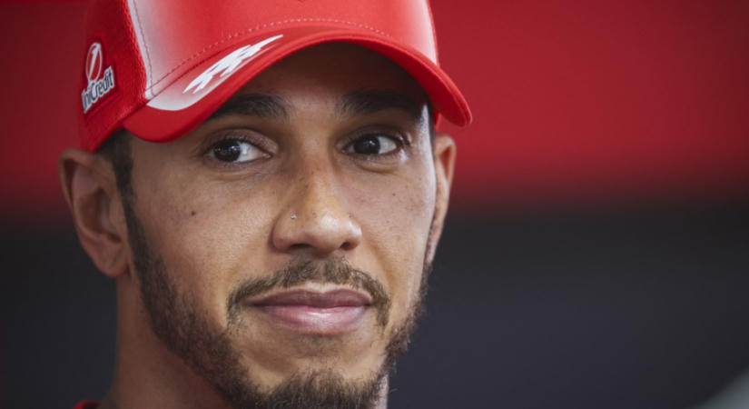 Lewis Hamilton erkélyén a kültéri kanapé szinte már ágy – egyre többen így rendezik be a kültéri tereket