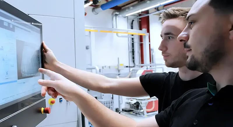 Látják a válságot, mégis túl optimisták az autóipari beszállítók