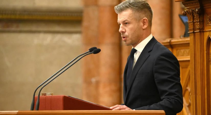 A vádhatóság felelősségét és a képviselői visszaéléseket bírálta Magyar Péter az Országgyűlésben