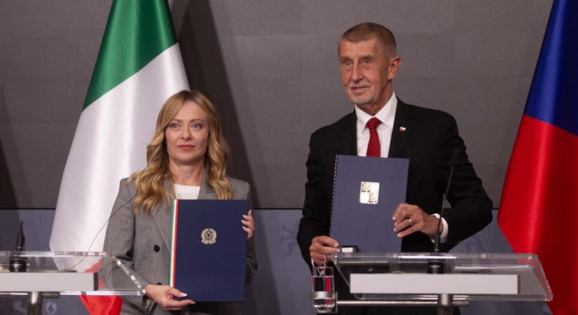Amerikai hírszerzési figyelmeztetések után Andrej Babiš már orosz hibrid háborúról beszél